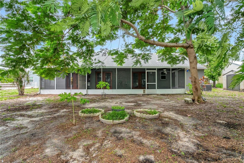 5680 25th Street Cir, Bradenton, FL 34203