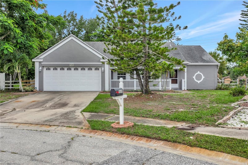 5680 25th Street Cir, Bradenton, FL 34203