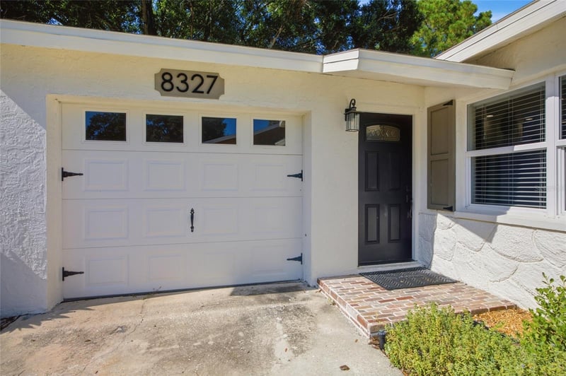 8327 Jennifer Ln, Seminole, FL 33777