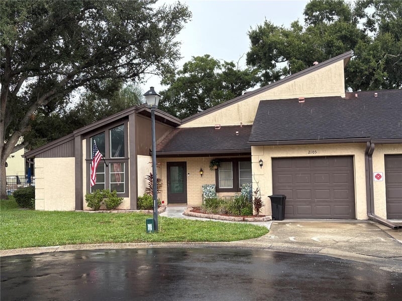 2101 Sunset Point Rd #2105, Clearwater, FL 33765