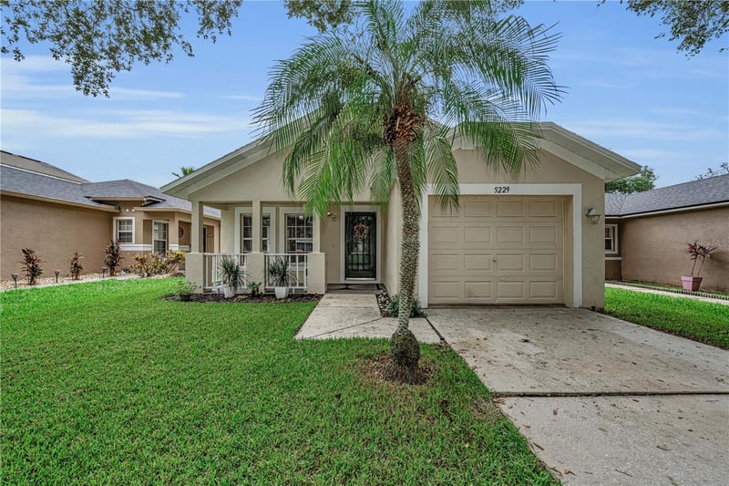 5229 Mango Fruit St, Seffner, FL 33584