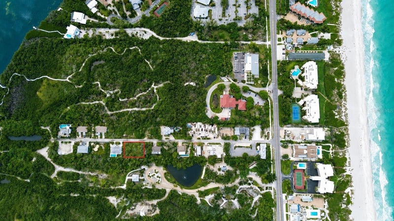 561 Gulf Bay Rd, Longboat Key, FL 34228