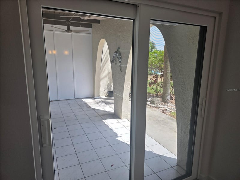 507 Plaza Seville Ct #15, St Petersburg, FL 33706