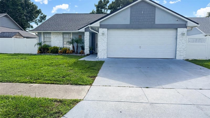 7102 Hollowell Dr, Tampa, FL 33634