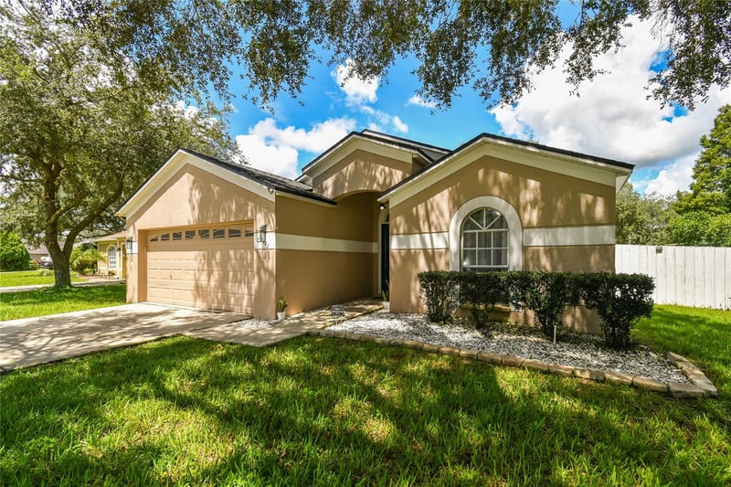 24541 Laurel Ridge Dr, Lutz, FL 33559