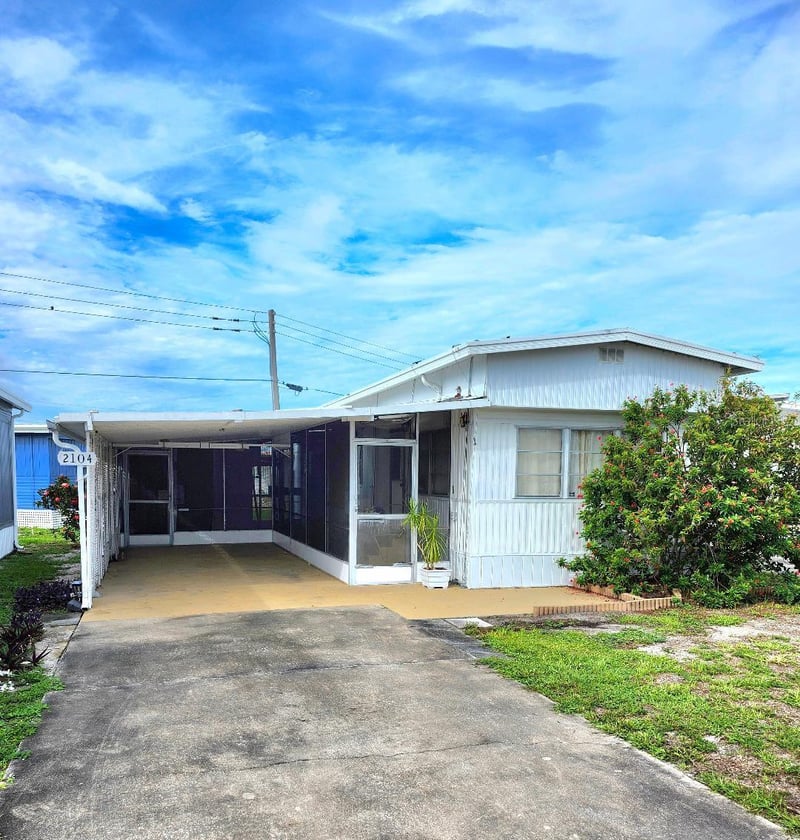 2104 Ohio Ave, Bradenton, FL 34207