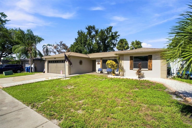 1830 Willow Oak Dr W, Palm Harbor, FL 34683