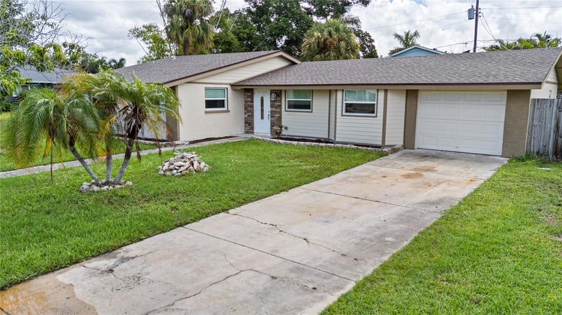 3831 118th St, Bradenton, FL 34210