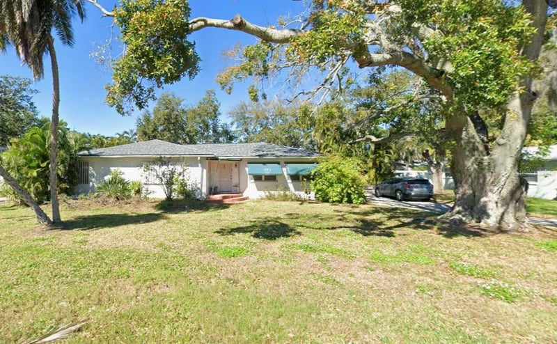1757 Michigan Ave, St Petersburg, FL 33703