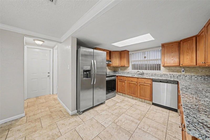 9135 Hunt Club Ln, Port Richey, FL 34668