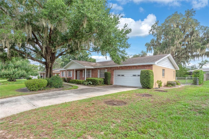 110 Ashbrook Dr, Brandon, FL 33511