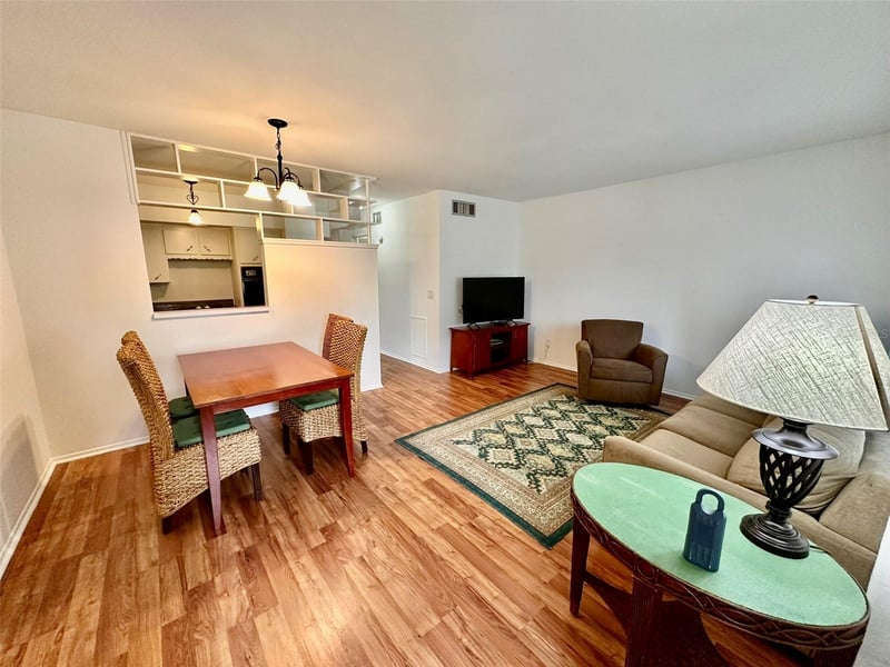2100 World Parkway Blvd #50, Clearwater, FL 33763