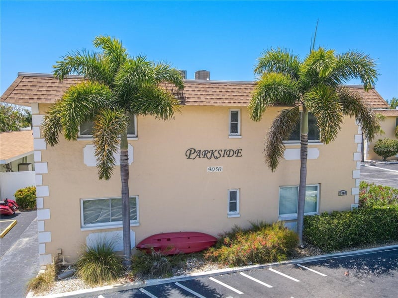 9050 Blind Pass Rd #9, St Pete Beach, FL 33706
