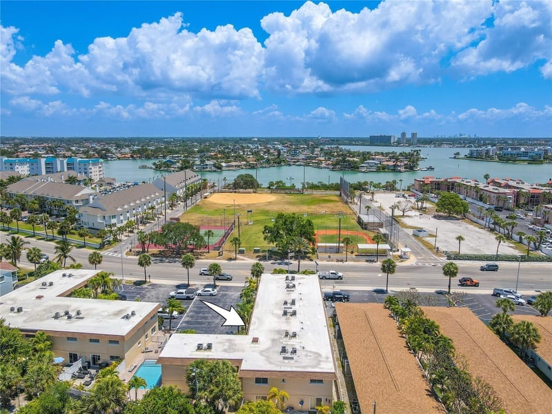 9050 Blind Pass Rd #9, St Pete Beach, FL 33706
