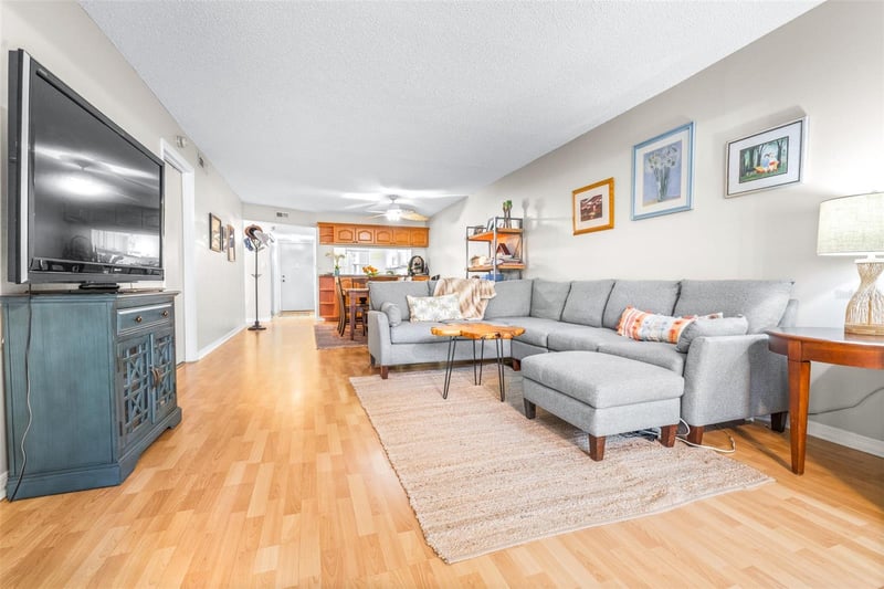 90 Highland Ave #110, Tarpon Springs, FL 34689