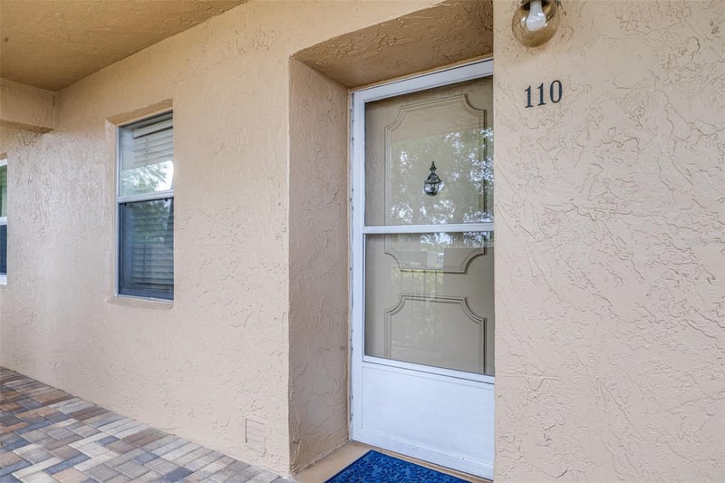 90 Highland Ave #110, Tarpon Springs, FL 34689