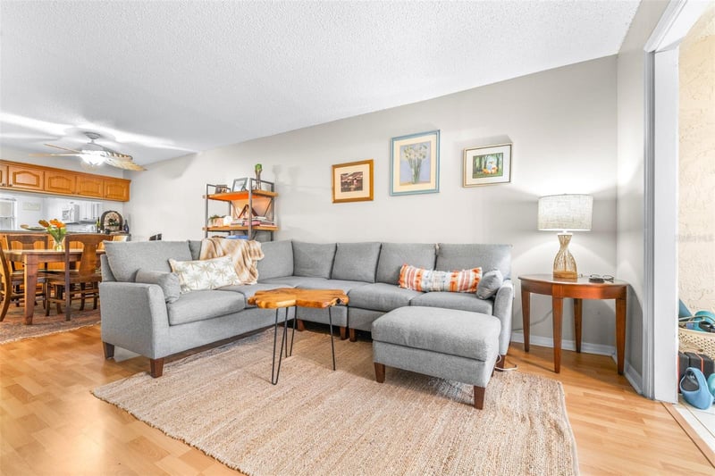 90 Highland Ave #110, Tarpon Springs, FL 34689