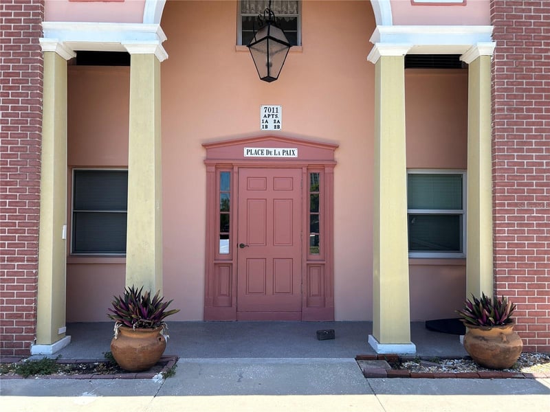 7011 Place De La Paix #1A, St Petersburg, FL 33707