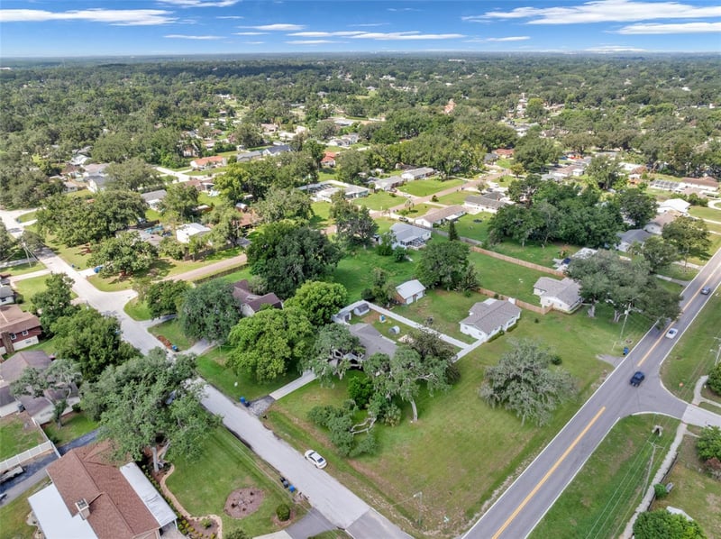 1002 Kay Jean Dr, Valrico, FL 33594