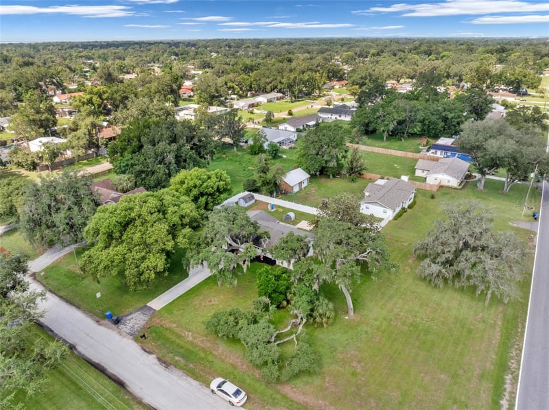 1002 Kay Jean Dr, Valrico, FL 33594