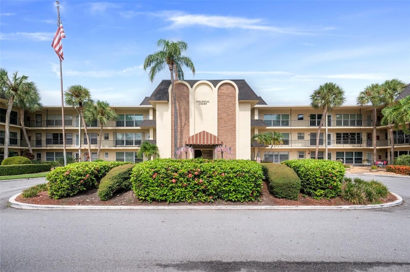 4780 Cove Circle St #103, St Petersburg, FL 33708