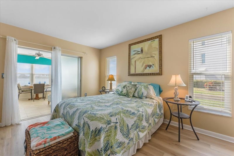 5020 Brittany Dr #118, St Petersburg, FL 33715