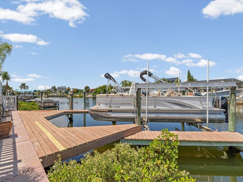 15709 Century Dr, Hudson, FL 34667