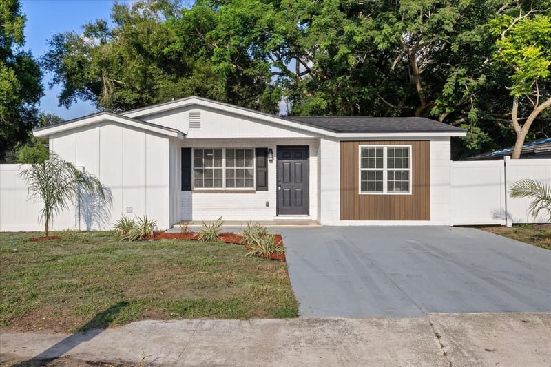 8711 River Forest Cir, Tampa, FL 33604