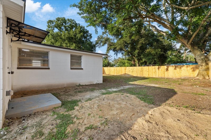 8711 River Forest Cir, Tampa, FL 33604