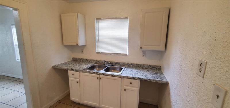 1721 Prescott St, St Petersburg, FL 33712