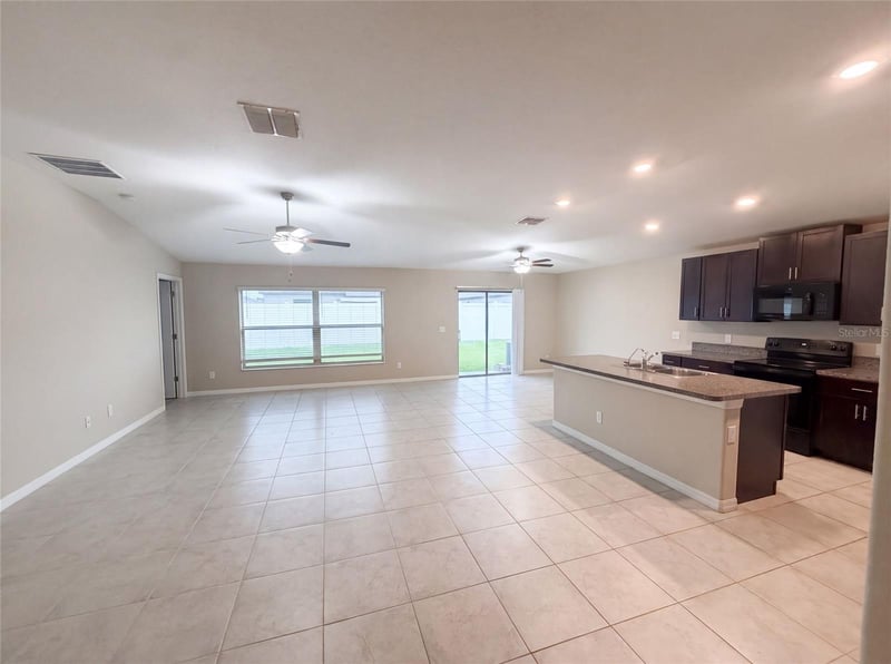 39693 Harvest Creek Ln, Zephyrhills, FL 33540