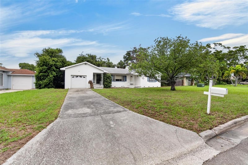 1450 Rogers St, Clearwater, FL 33756