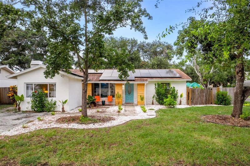 7957 Cottonwoode Dr, Largo, FL 33773