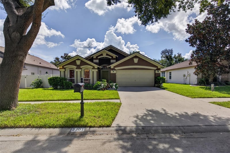 2701 Brookville Dr, Valrico, FL 33596