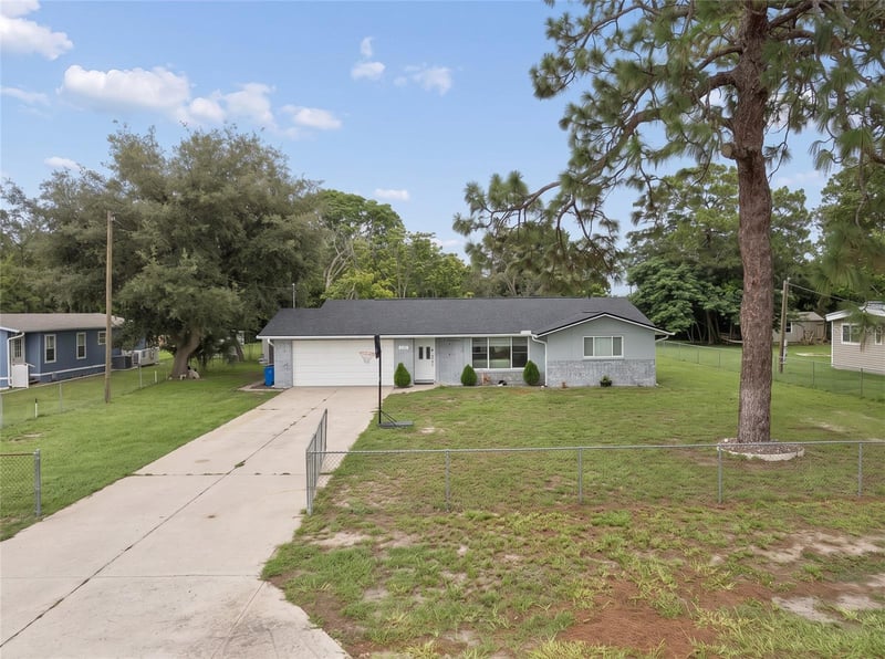 9733 Dick St, Hudson, FL 34669