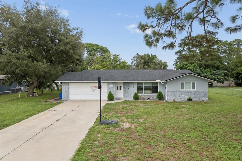 9733 Dick St, Hudson, FL 34669