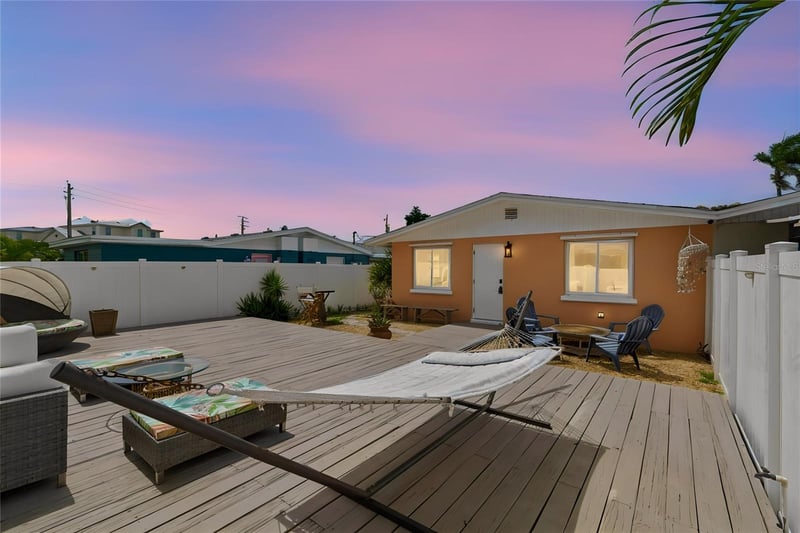 403 63rd St, Holmes Beach, FL 34217