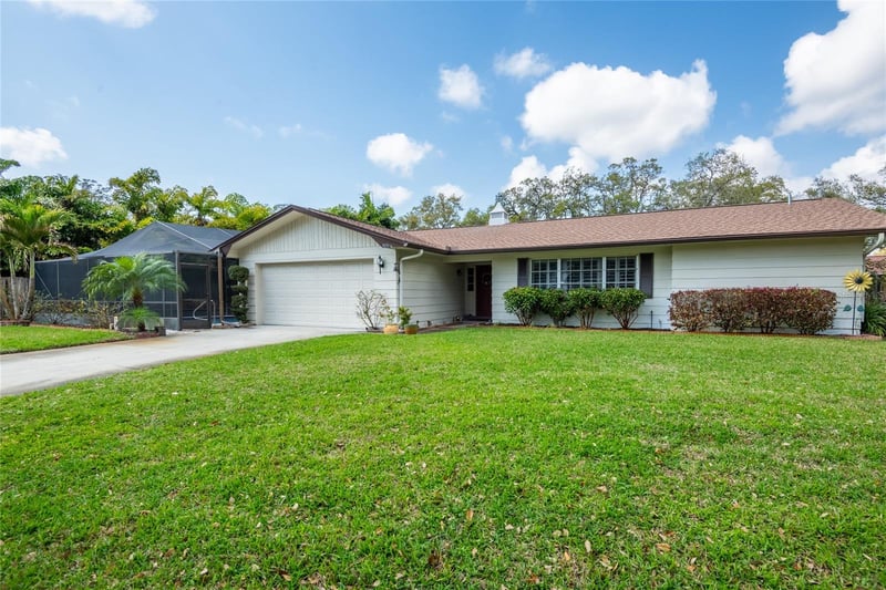 1830 Oak Forest Dr, Clearwater, FL 33759