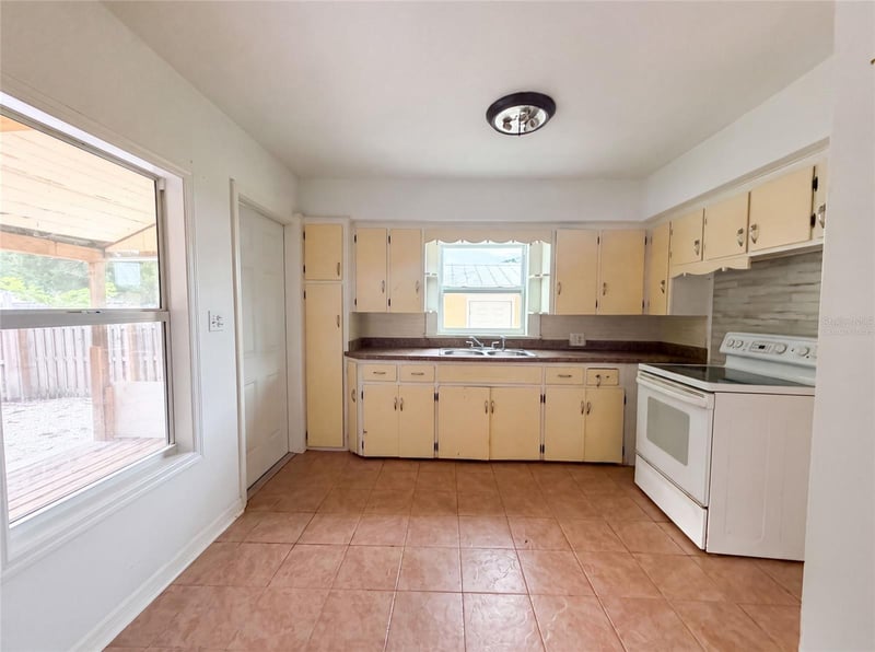 2231 9th Ave, Bradenton, FL 34205