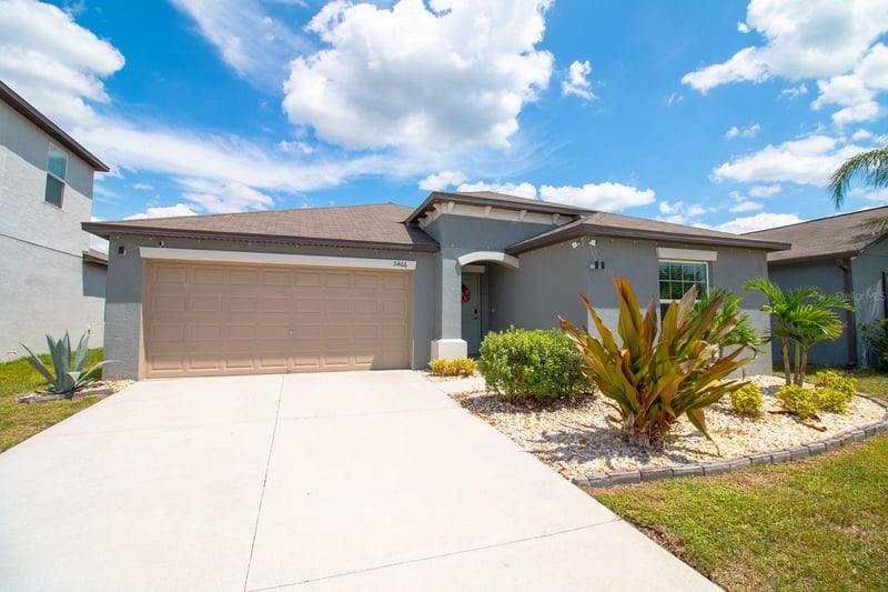 5466 Blue Azure Dr, Wimauma, FL 33598