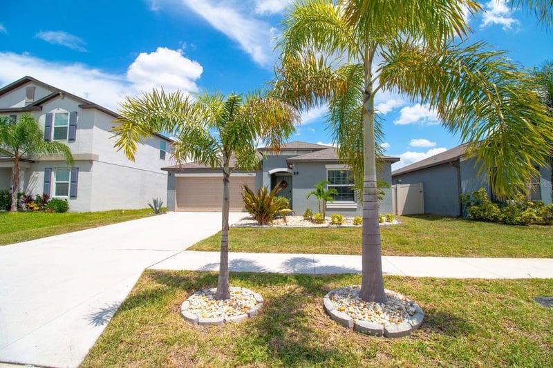5466 Blue Azure Dr, Wimauma, FL 33598