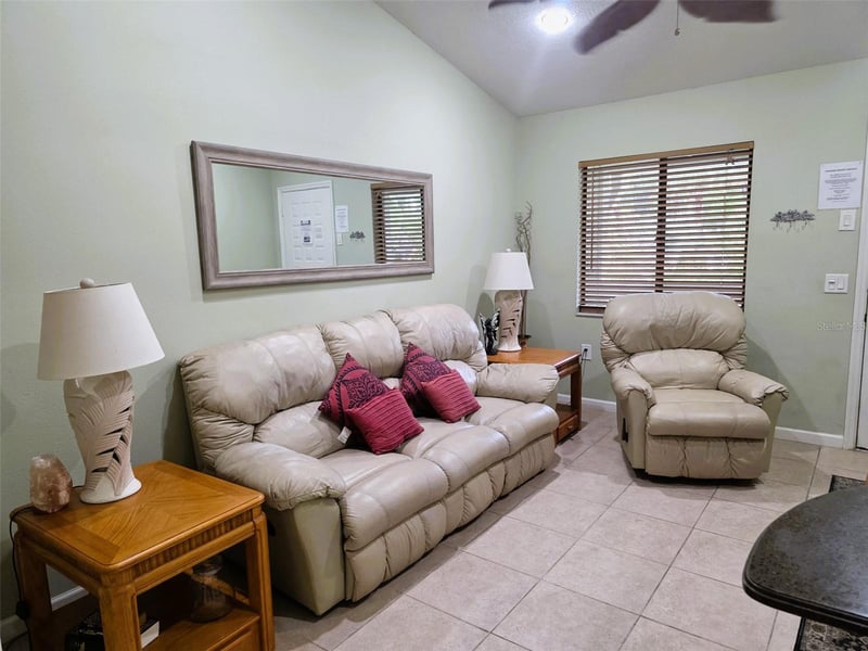 20857 Haulover Cv #B12, Lutz, FL 33558