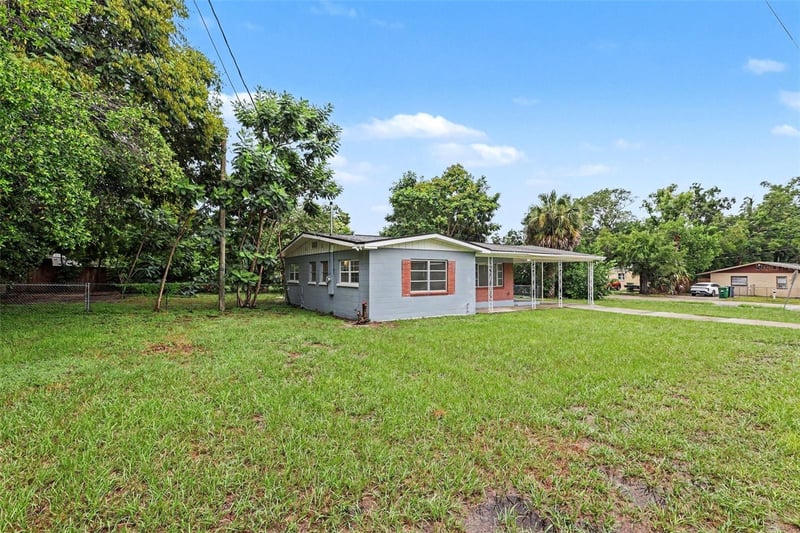 8101 17th St, Tampa, FL 33604