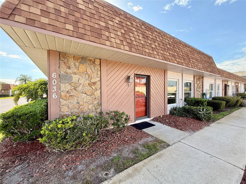6036 Chesham Dr #4, New Port Richey, FL 34653