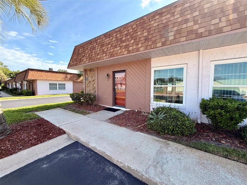 6036 Chesham Dr #4, New Port Richey, FL 34653