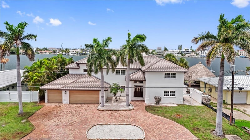 423 55th Ave, St Pete Beach, FL 33706