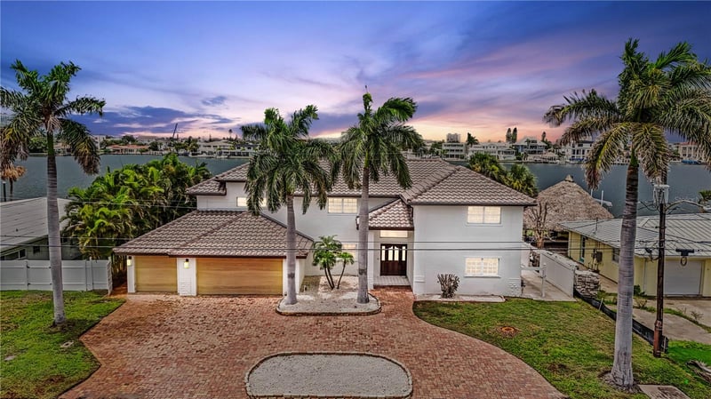 423 55th Ave, St Pete Beach, FL 33706