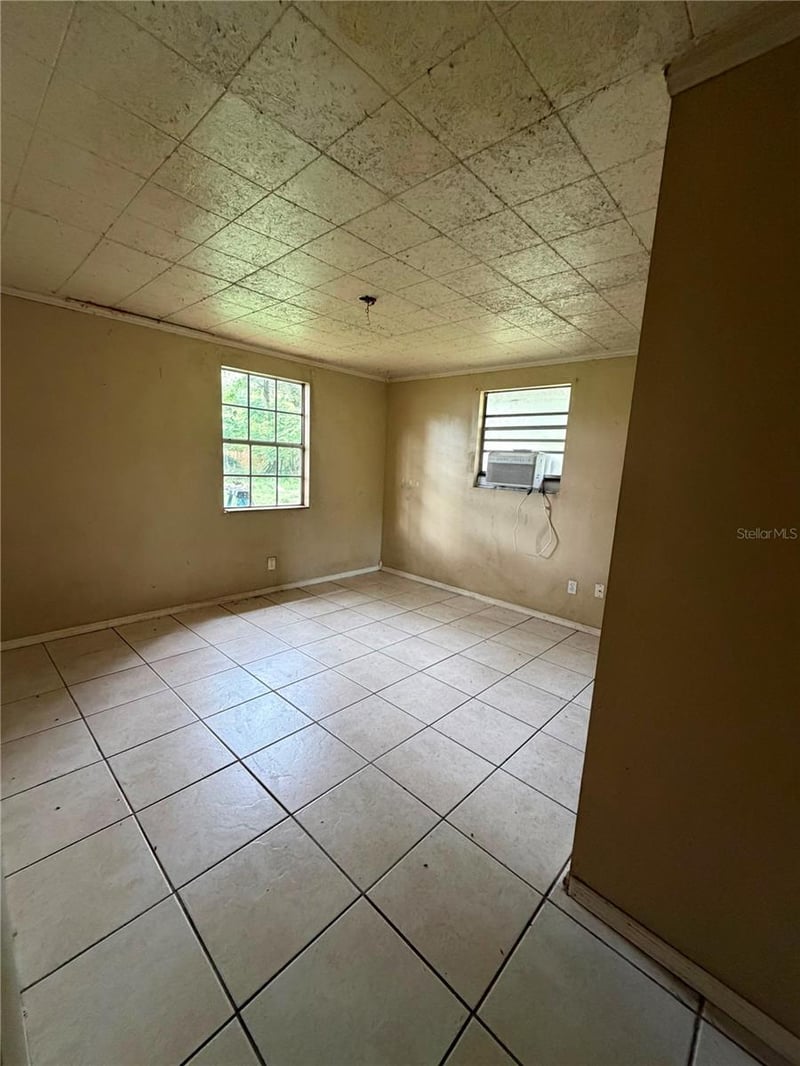 9314 Mango St, New Port Richey, FL 34654