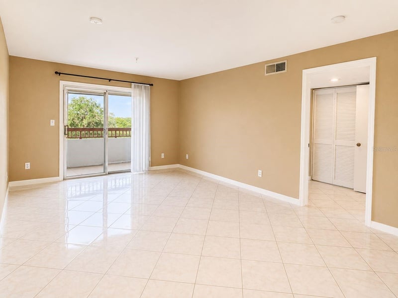 2323 Feather Sound Dr #205, Clearwater, FL 33762