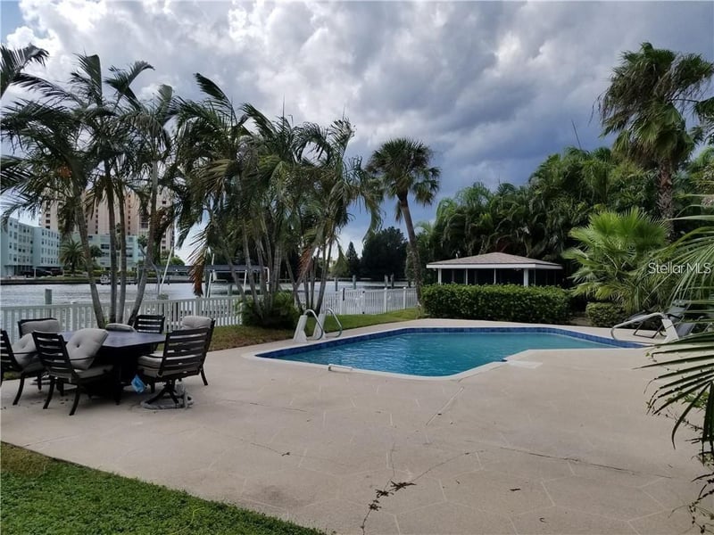 4000 Belle Vista Dr, St Petersburg, FL 33706